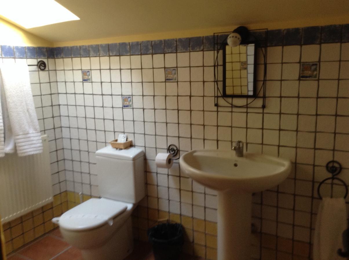 Hostal Camino Del Perdon Uterga 外观 照片